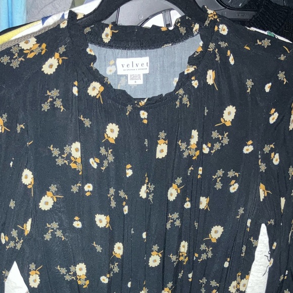 Velvet by Graham & Spencer Black Dress with Yellow Floral Pattern - Picture 8 of 11